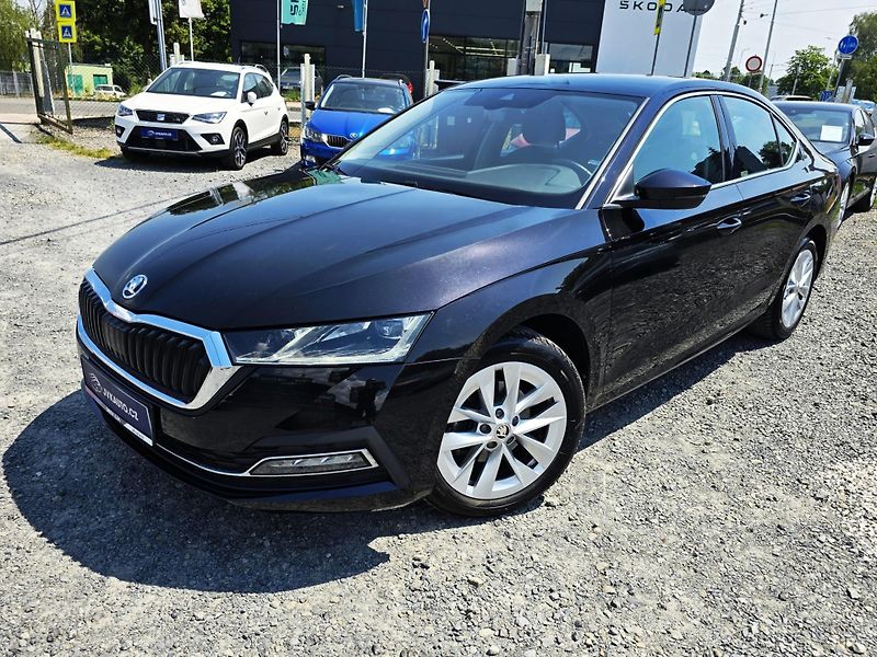 Škoda Octavia 2.0TDI 110KW DSG STYLE+ MATRIX - fotka 2 z 39