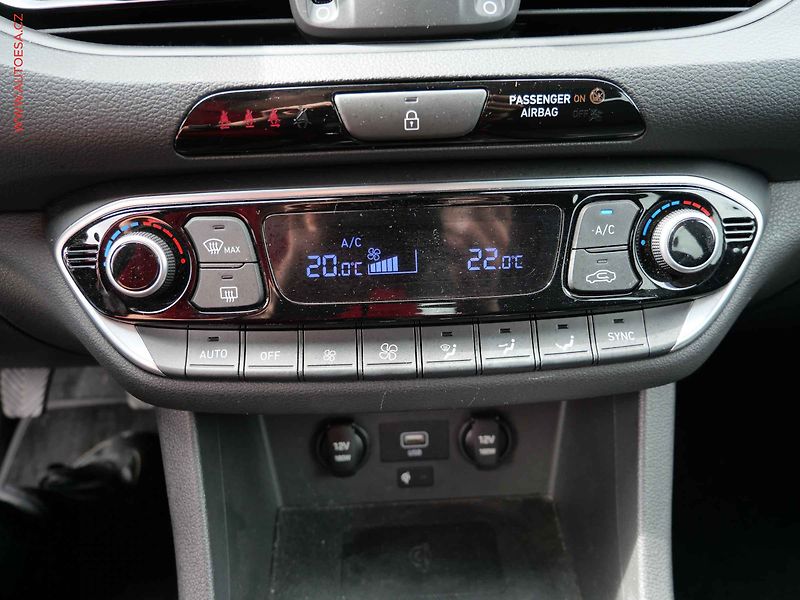 Hyundai i30 (2024) 1.5 DPi, 1.maj,ČR, Family - fotka 17 z 24