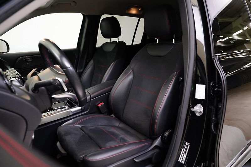 Mercedes-Benz GLB - fotka 11 z 25