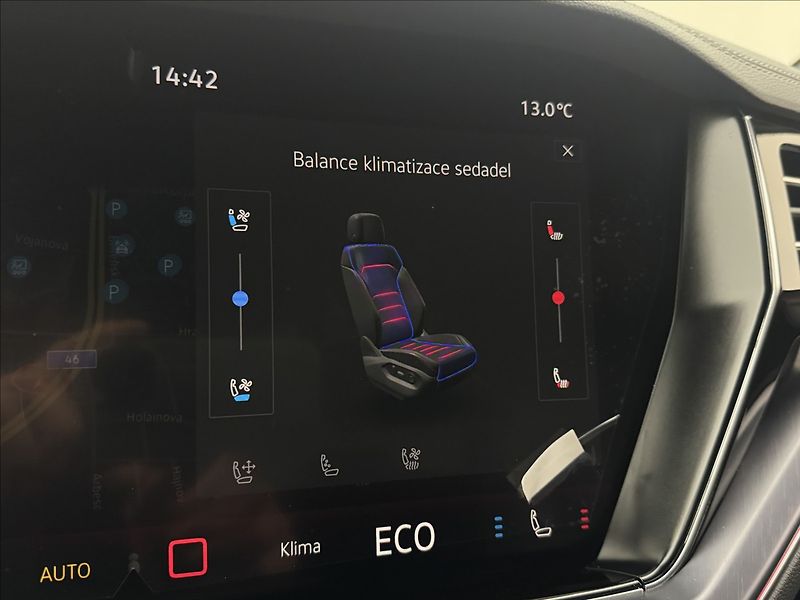 Volkswagen Touareg 3,0 HUD MASÁŽ NZTOP ČR ZÁRUKA - fotka 29 z 54