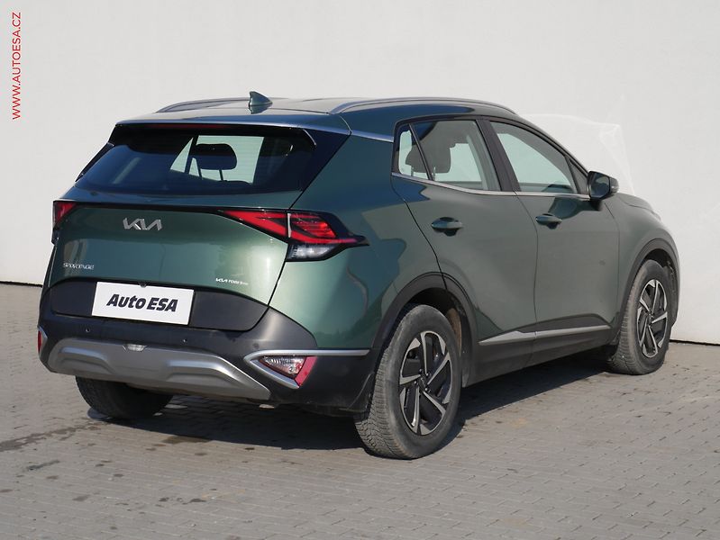 Kia Sportage (2022) 1.6 T-GDi, ČR, Exclusive, - fotka 4 z 18
