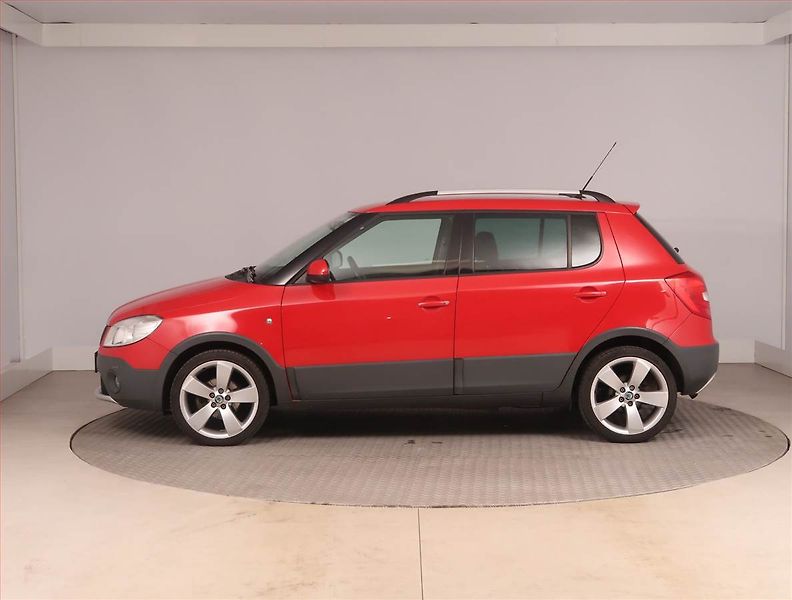 Škoda Fabia (2011) Scout 1.2 TSI, nová STK - fotka 3 z 15