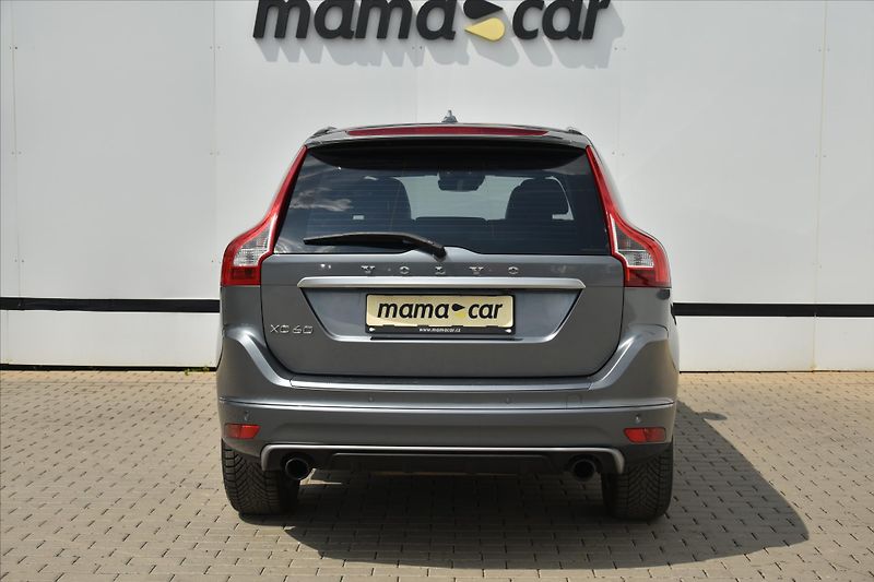 Volvo XC60 2.0 T6 225kW AWD R-DESIGN ČR - fotka 6 z 28