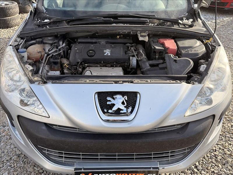 Peugeot 308 1,4 16V KLIMA - fotka 23 z 23
