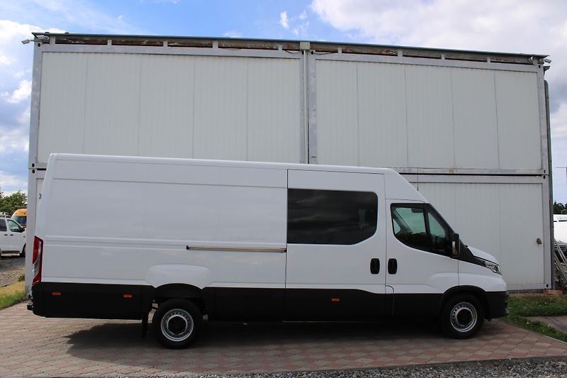 Iveco Daily 35S180 3,0 Maxi 7Míst+Klima - fotka 3 z 21