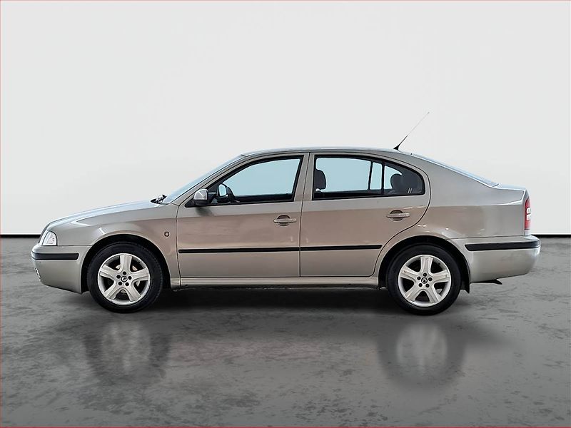 Škoda Octavia (2009) 1.6 - fotka 3 z 13