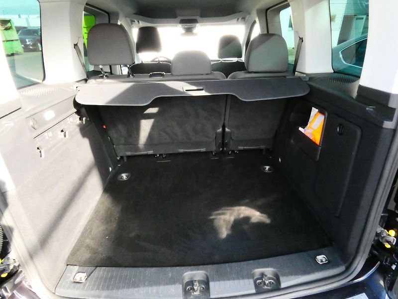 Volkswagen Caddy 2.0 TDI 4MOTION - fotka 28 z 30