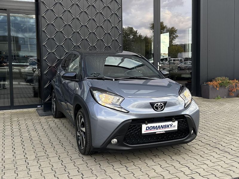 Toyota Aygo X STYLE 1.0 VVT-i 53 kW - fotka 7 z 21