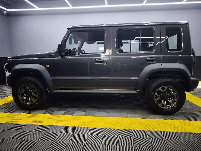 Suzuki Jimny (2025) 1.5 GLX AUTOMAT, 4X4 LONG - fotka 16 z 28