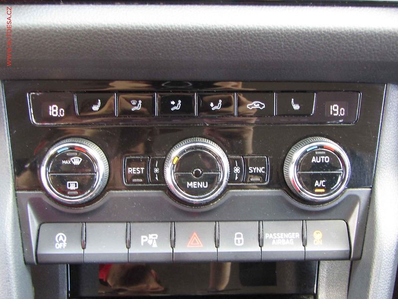 Škoda Kodiaq (2017) 1.4 TSi, Style, LED, navi - fotka 17 z 25