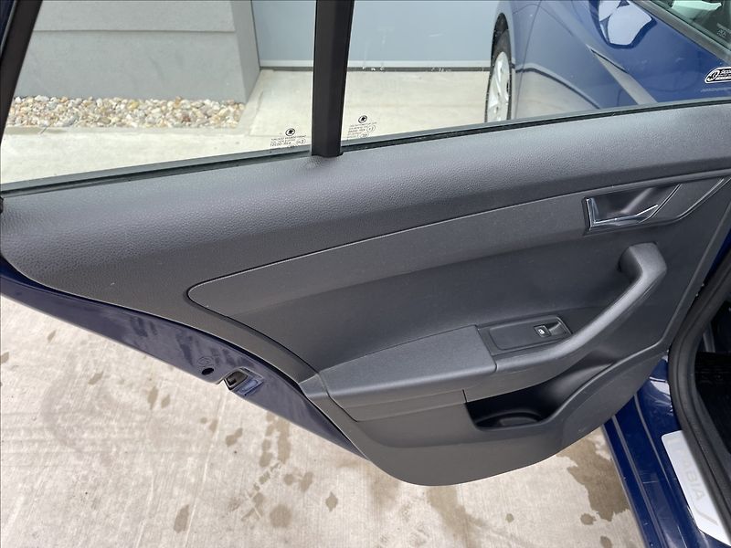 Škoda Fabia 1,2 TSI 81KW DSG STYLE,ČR. - fotka 19 z 25