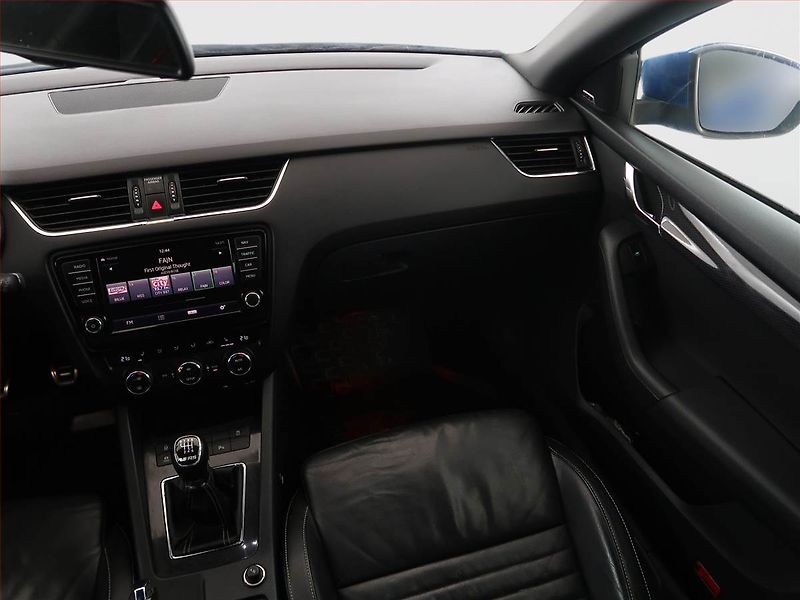 Škoda Octavia (2013) RS 2.0 TDI, Navi, Xenony - fotka 8 z 25