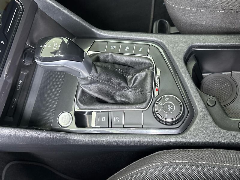 Volkswagen Tiguan Elegance 4MOT DSG - fotka 20 z 30