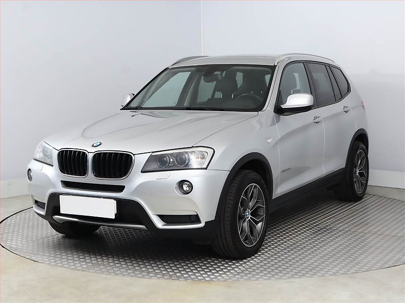 BMW X3 (2013) xDrive20d, 4X4, Automat - fotka 2 z 19