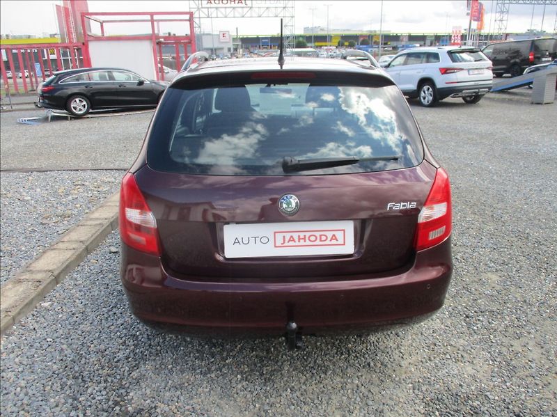 Škoda Fabia 1,2 TSI, digiklima,servis,tažn - fotka 7 z 34