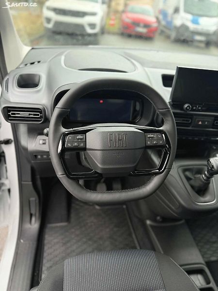 Fiat Dobló Panorama 1.5 blueHD - fotka 9 z 10