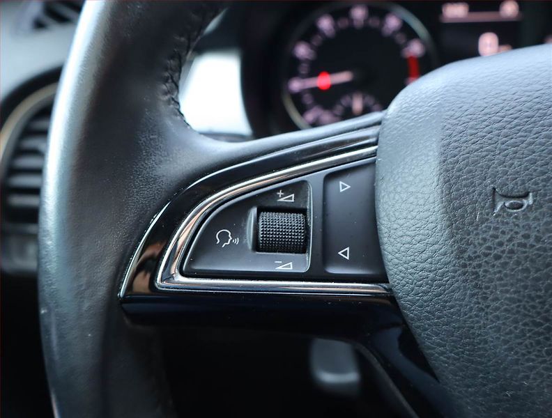Škoda Fabia (2017) 1.0 TSI - fotka 16 z 19