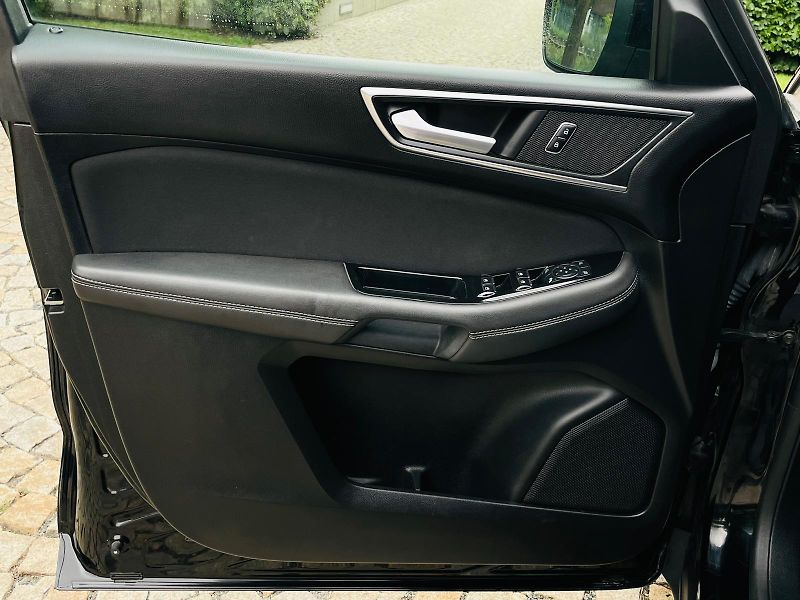 Ford Galaxy 2.0TDCi MANUÁL 7MÍST TAŽNÉ - fotka 32 z 53