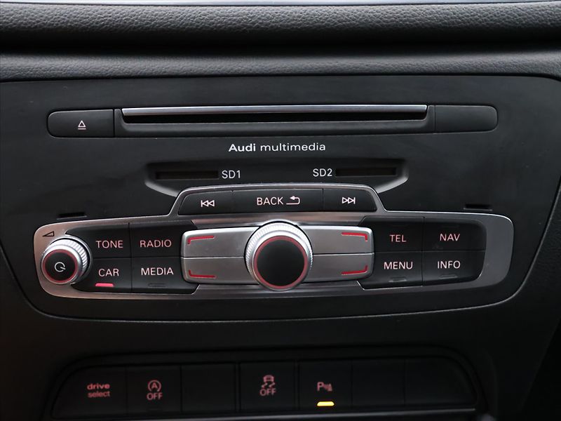 Audi Q3 2,0 TFSI 162kW quattro S-Line - fotka 26 z 37