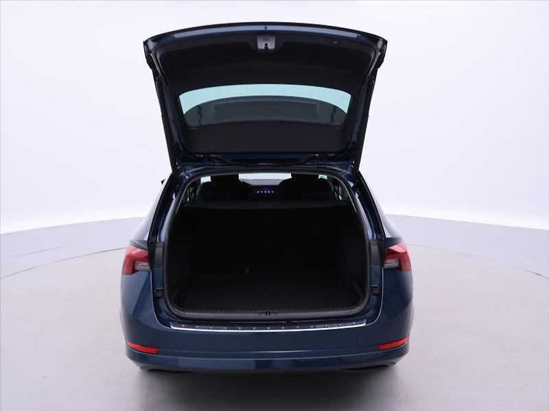 Škoda Octavia 2,0 TDI 110kW DSG LED Clever D - fotka 9 z 36