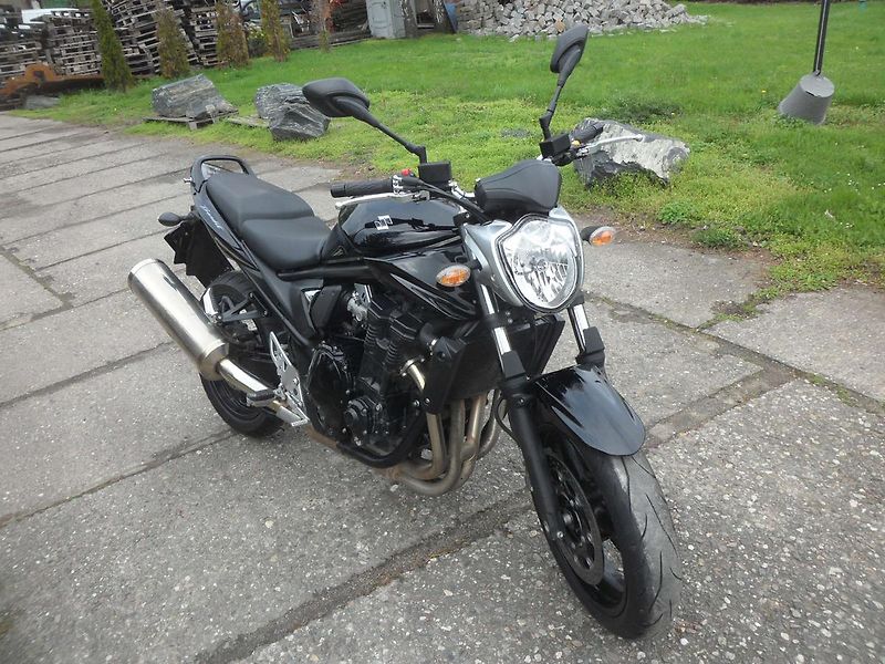 Suzuki GSF 650 Bandit - fotka 2 z 17