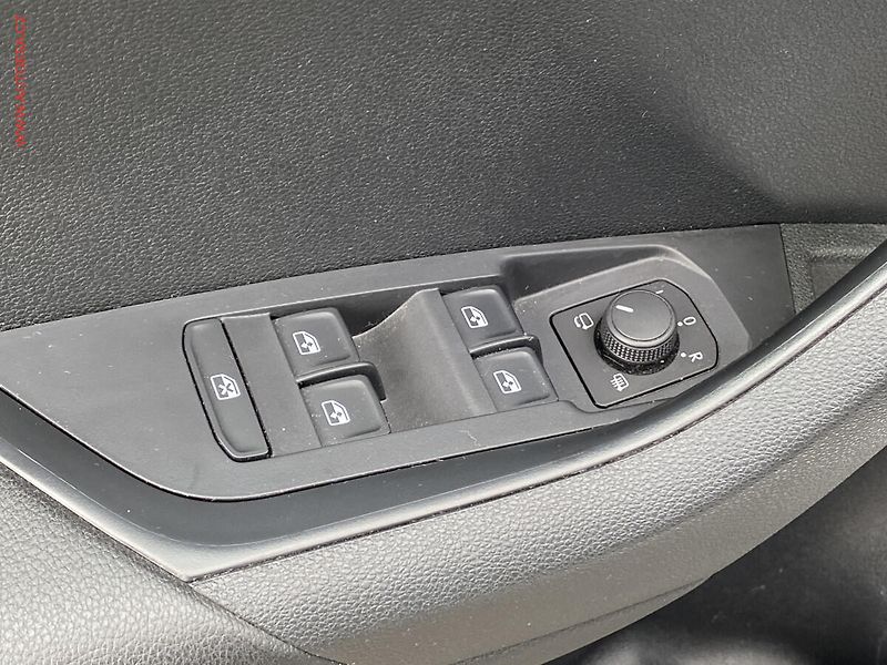 Škoda Karoq (2023) 1.5TSi, 2.maj,ČR, SportLine - fotka 11 z 19