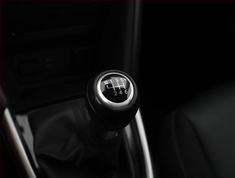 Mazda CX-3 (2016) 2.0 Skyactiv-G, Navi, Tempomat - fotka 14 z 18