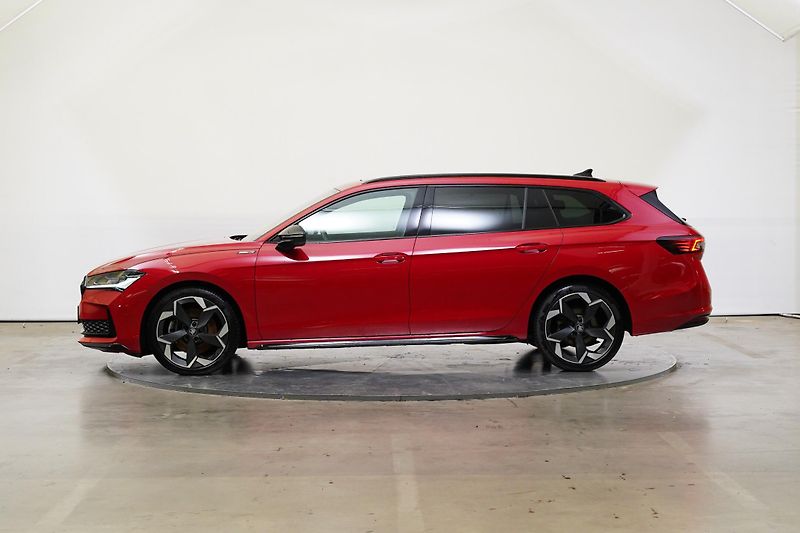 Škoda Superb - fotka 3 z 25