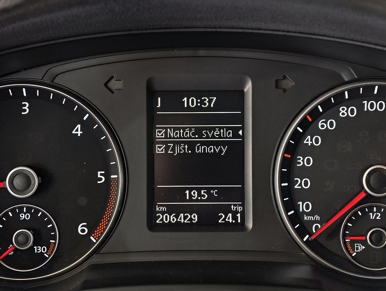 Volkswagen Sharan 2.0 TDi 125kW, 7 MÍST, MATCH - fotka 17 z 24