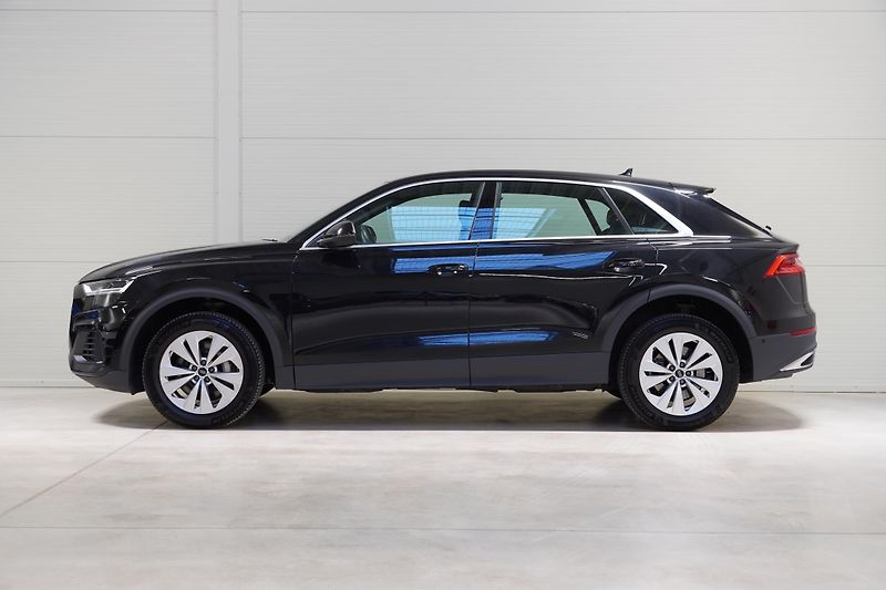 Audi Q8 55 TFSI,ČR,DPH,ZÁRUKA 2028 - fotka 5 z 33