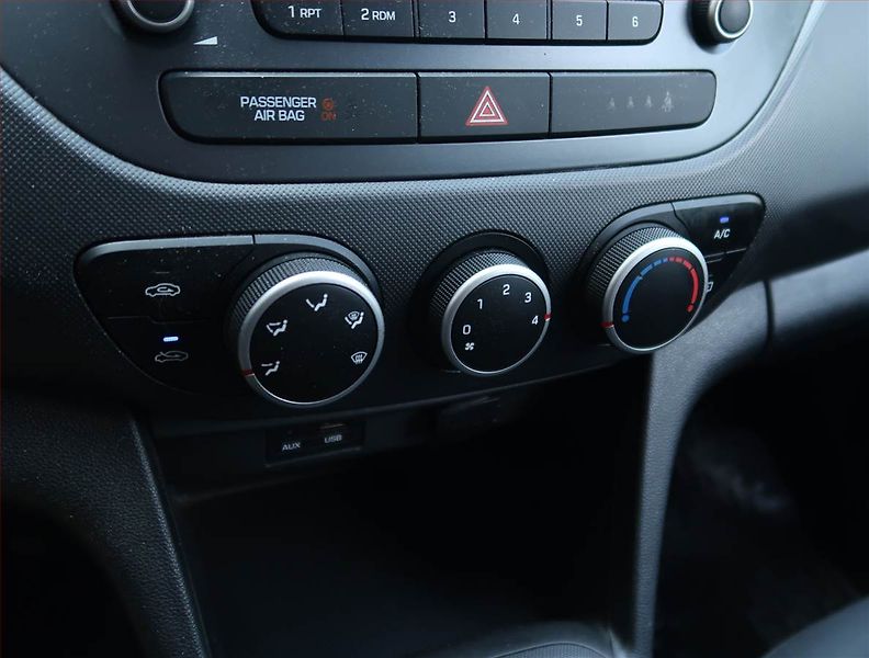 Hyundai i10 (2018) 1.0, ČR,1.maj, Serv.kniha - fotka 15 z 15