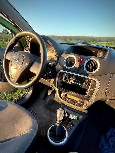 Citroën C2 (2005) Citroen C2 1,4 benzin  - fotka 12 z 21