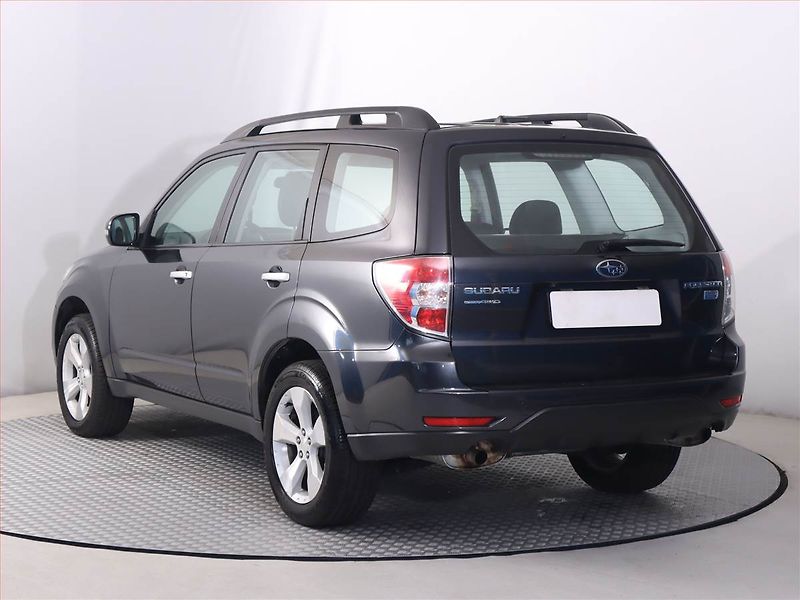Subaru Forester (2011) 2.0 d, 4X4, Serv.kniha - fotka 4 z 16