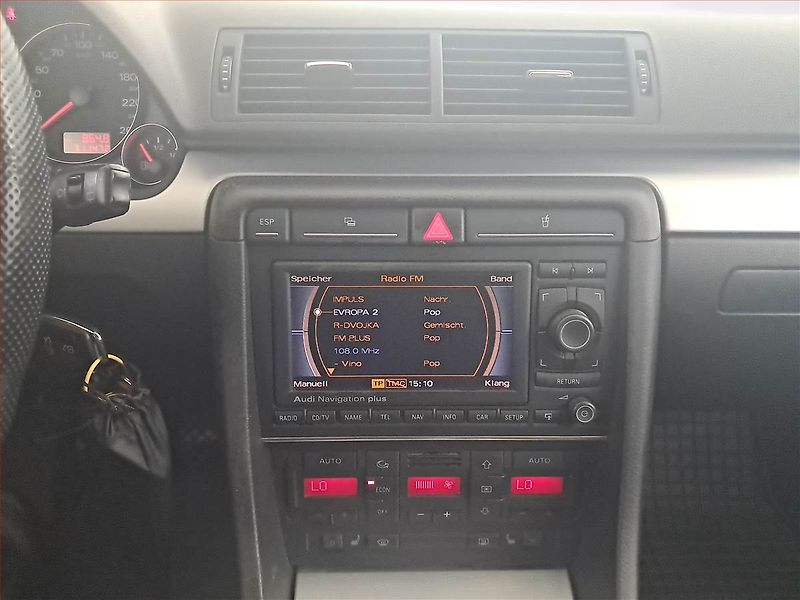 Audi A4 (2007) 2.7 TDI, nová STK - fotka 12 z 15