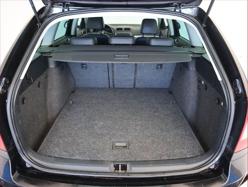 Škoda Octavia (2011) 1.6 TDI, Tempomat - fotka 14 z 16