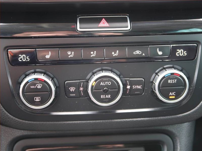 Seat Alhambra (2013) 2.0 TDI, 4X4, 7 míst, Navi - fotka 12 z 19