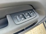 Volvo XC60 PLUS BRIGHT B5 AWD 184kW - náhled 28