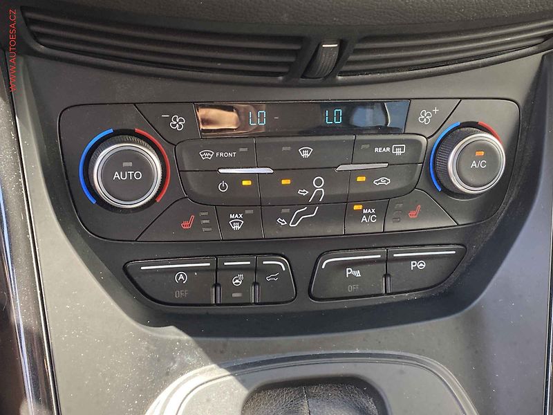 Ford Kuga (2017) 2.0 TDCi 4x4, Titanium, AT - fotka 15 z 18
