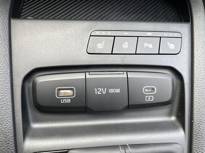 Kia Stonic (2026) 1,0T-GDi SPIN 7DCT - fotka 13 z 17