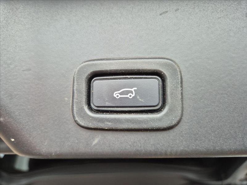 Land Rover Range Rover Evoque 2,0 P300 R-Dynamic NEZ. TOPENÍ - fotka 12 z 19