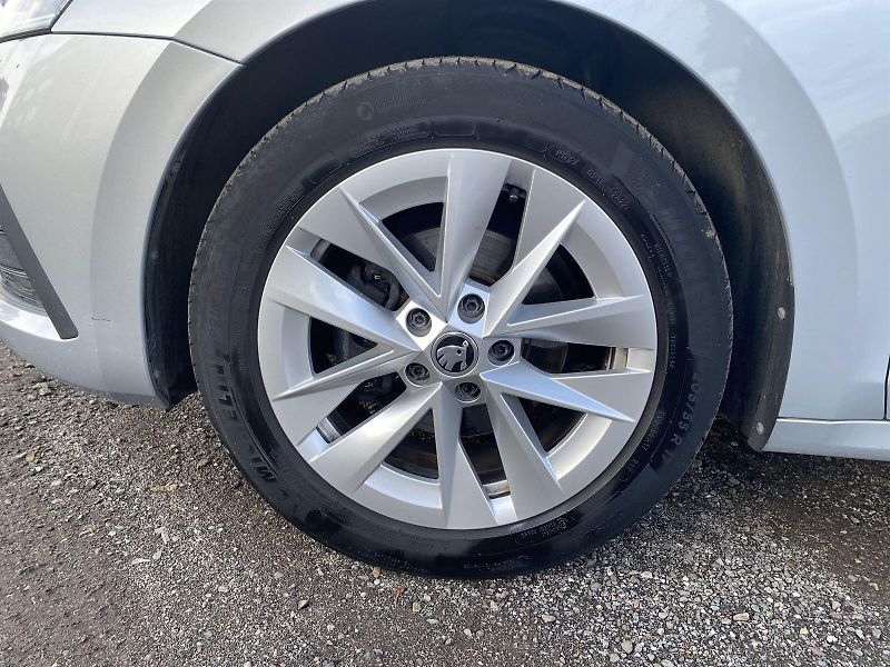 Škoda Octavia (2022) Combi 2.0 TDI DSG Style - fotka 30 z 35