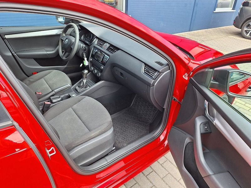 Škoda Octavia (2016) Combi 1.6 TDI 81kW - fotka 17 z 17