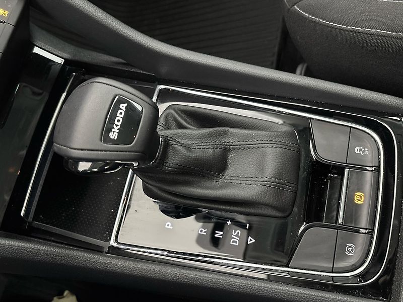 Škoda Karoq Ambition DSG - fotka 20 z 29