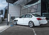 BMW 330e