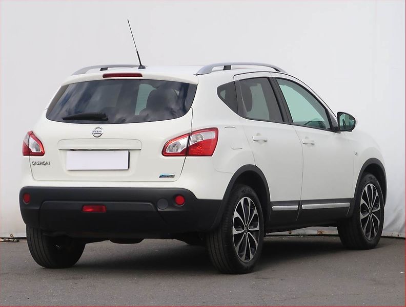 Nissan Qashqai (2013) 1.6 dCi, Serv.kniha, Navi - fotka 5 z 19
