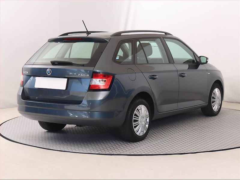 Škoda Fabia (2018) Ambition 1.0 TSI, Tempomat - fotka 5 z 18