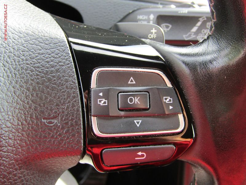 Volkswagen Passat (2013) 2.0TDi 4x4, DSG, bixen, AC - fotka 20 z 23