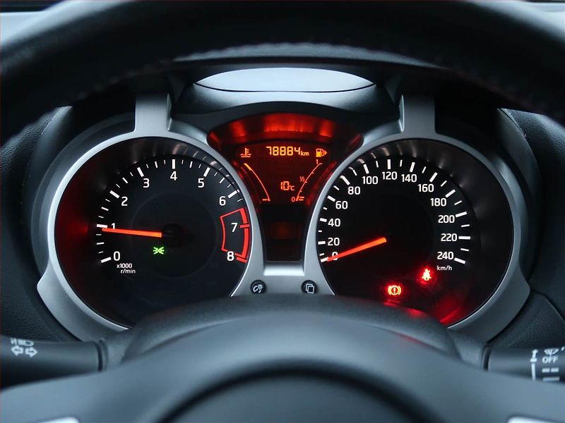 Nissan Juke (2016) 1.2 DIG-T, ČR,1.maj, Tempomat - fotka 11 z 18