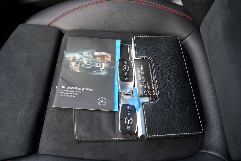 Mercedes-Benz GLB 250i 4Matic/AMG/AT/225 PS/Led - fotka 42 z 42