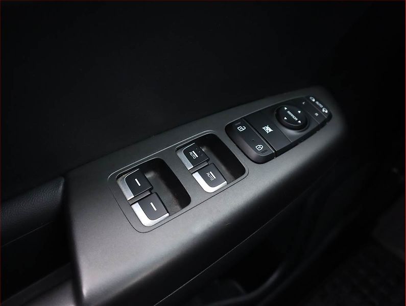 Kia Sportage (2021) Black Edition 1.6 T-GDI, 4X4 - fotka 16 z 17
